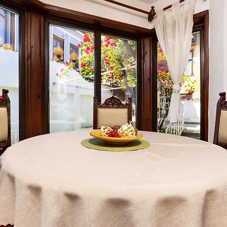 Vendégház The House With The Piano