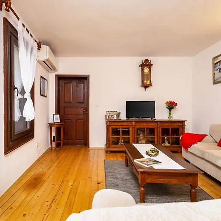 The House With The Piano 게스트하우스 플로브디프