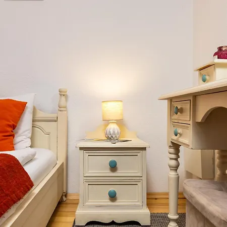 The House With The Piano 게스트하우스