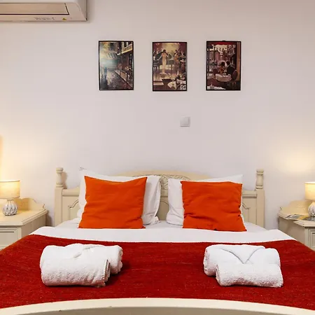 게스트하우스 The House With The Piano 플로브디프