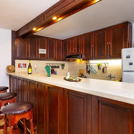 The House With The Piano 4*