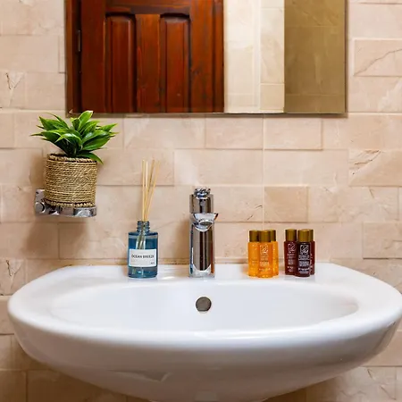 The House With The Piano 게스트하우스