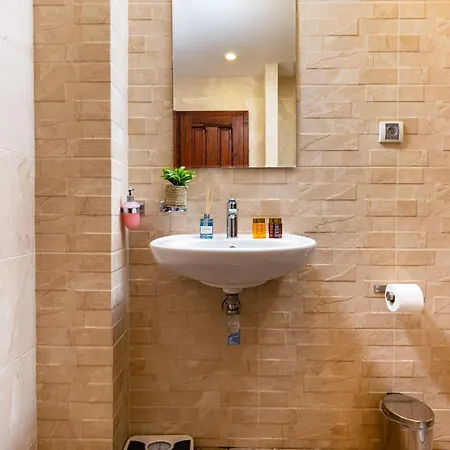 게스트하우스 The House With The Piano