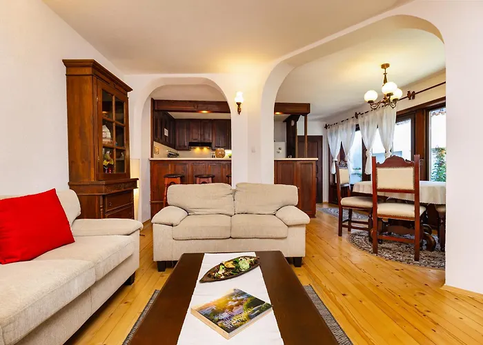 招待所 The House With The Piano 普罗夫迪夫