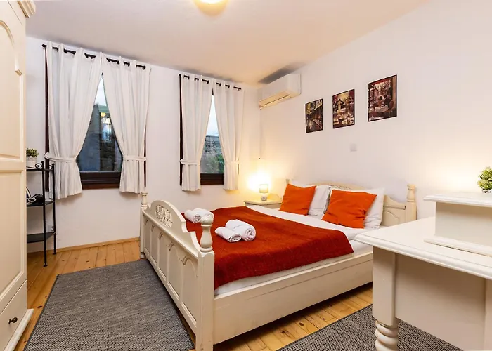 The House With The Piano 招待所 4*