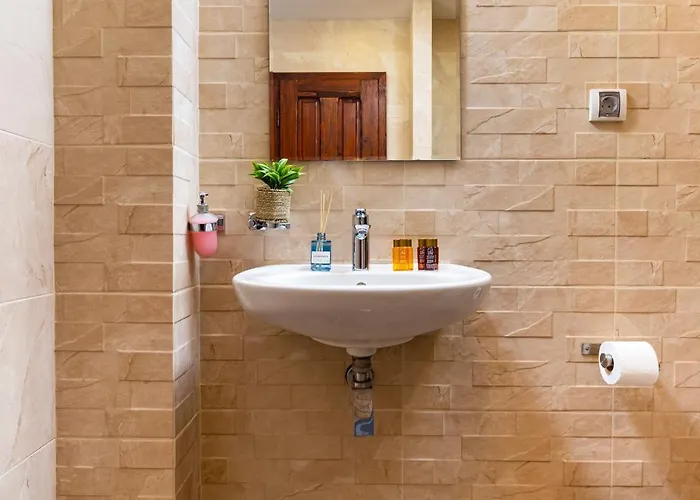 招待所 The House With The Piano